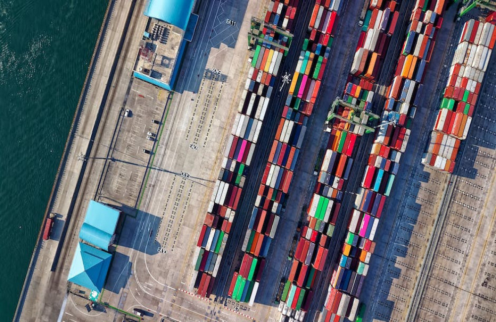 Over land, te zee of in de lucht? Logistieke transportfeiten!