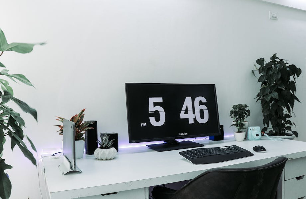 Lange dagen achter de computer? Zo blijf je fit en gezond