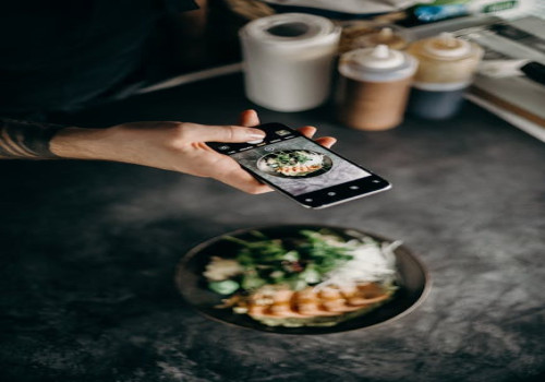 Wat is het verdienmodel van influencers en hoe pas je dit toe in je eigen bedrijf?