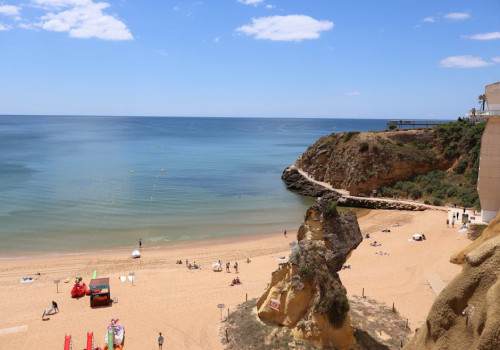 Praia da Rocha Algarve: wat je moet weten over het strand van Portimão