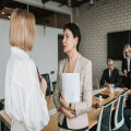 Hoe voer je een slechtnieuwsgesprek met een medewerker die al 10 jaar in dienst is?