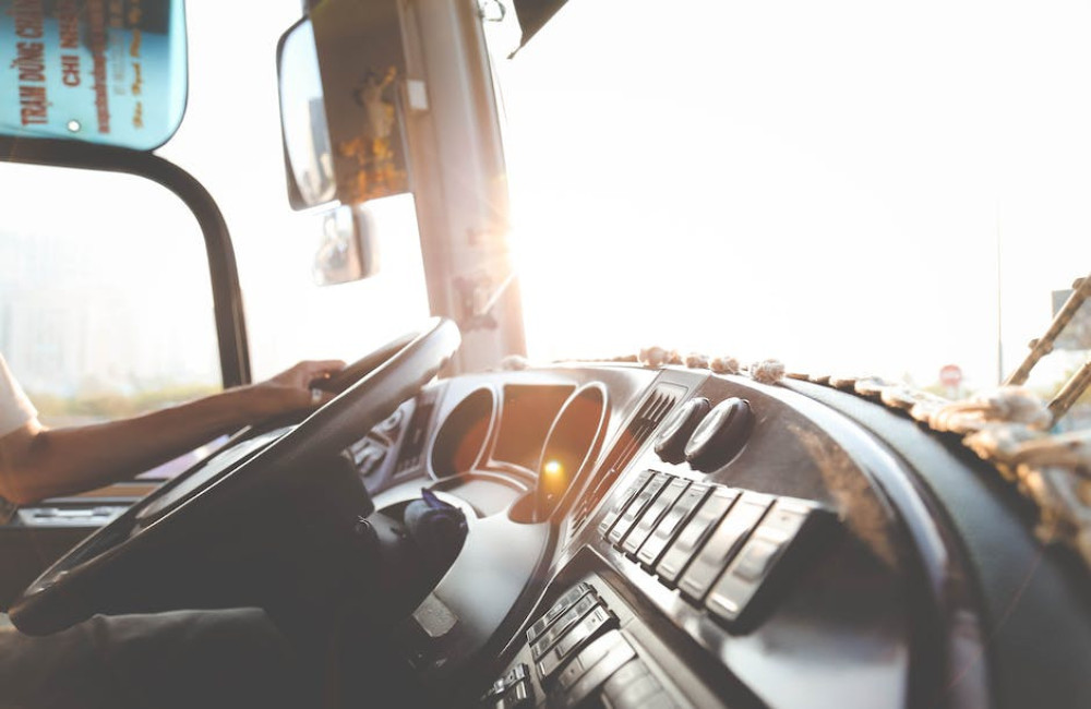 Carrièreswitch naar touringcarchauffeur? Ontdek het gevarieerde en boeiende werk!